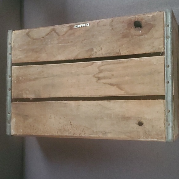Home decor red white grey brown pop collectible vintage wood crate seven… - Picture 7 of 16